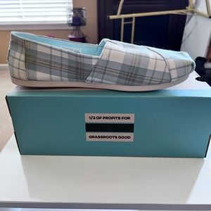 Brand New Toms Shoes!!!